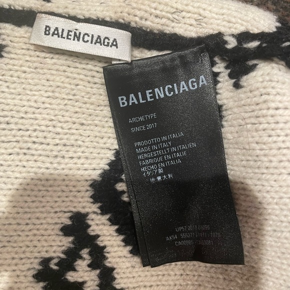 Balenciaga Allover Logo Black Beanie - Picture 3 of 3